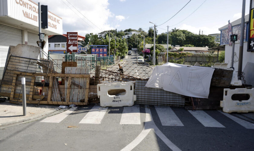 Nouvelle-Calédonie : l'état d'urgence sera levé mardi matin à Nouméa, annonce l'Élysée