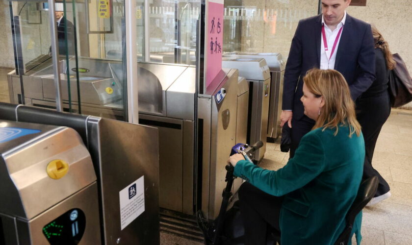 Bus, trams, navettes dédiées… Comment se déplacer quand on est en situation de handicap pendant les JO 2024