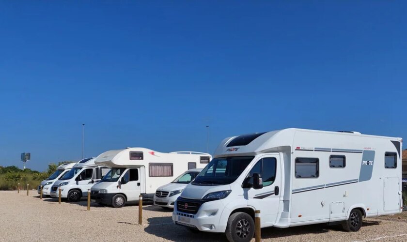 El equipo de gobierno de La Pobla de Farnals propone la implantación de una tasa para autocaravanas