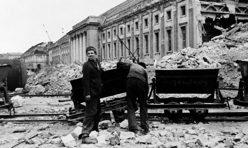 Entre joie de revivre et déni de la Shoah, l'Allemagne après la guerre