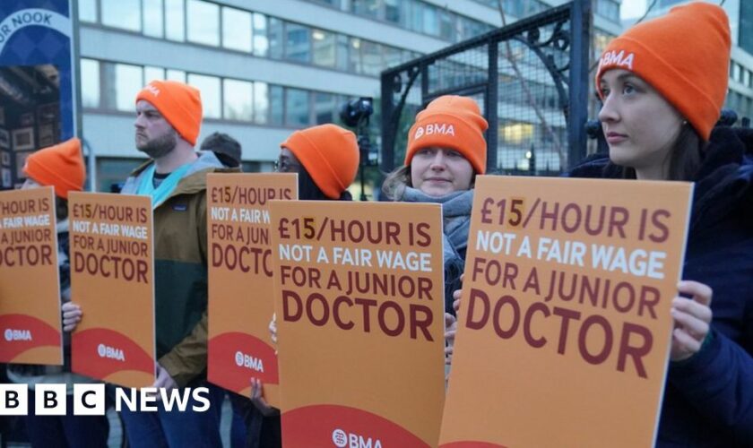 Picket line outside St Thomas' Hospital London