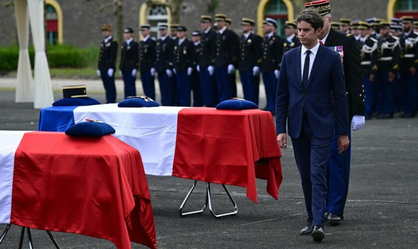 « Tombés pour rétablir l’ordre » : Gabriel Attal rend hommage aux deux gendarmes tués en Nouvelle-Calédonie