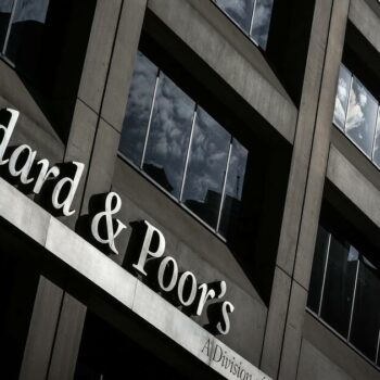 Standard and Poor’s dégrade la note de la France de «AA» à «AA-»