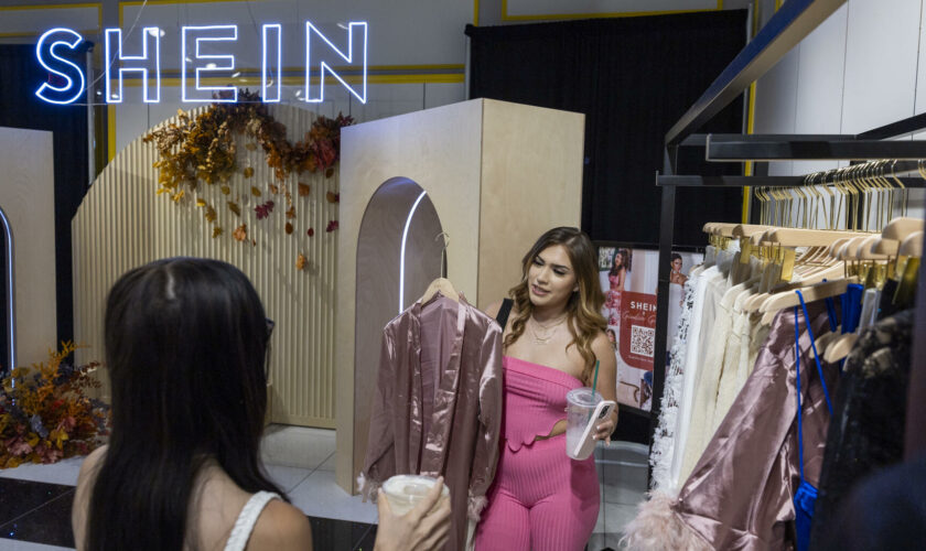 Shein : la nouvelle plateforme de revente du géant de la fast-fashion est « du greenwashing complet »