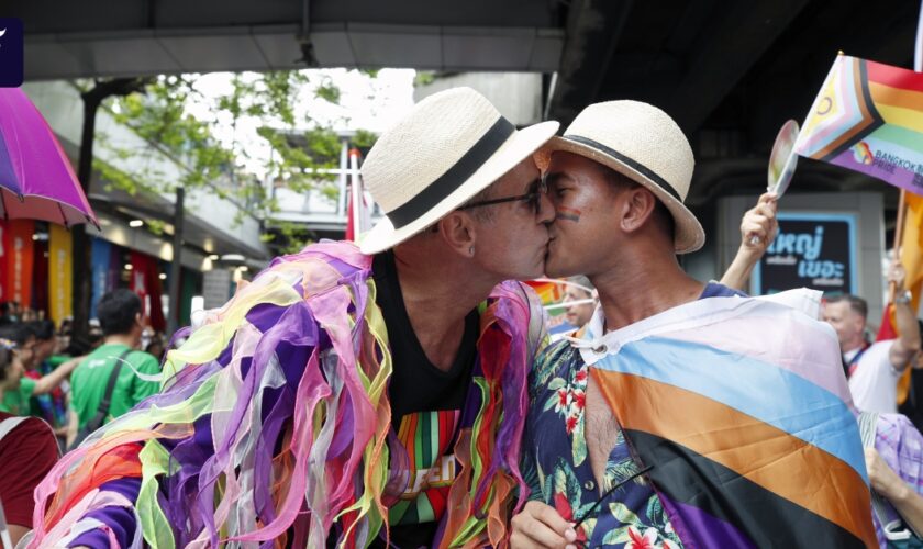 LGBTQ-Rechte in Thailand: Wo zwei Männer im Tempel Händchen halten können