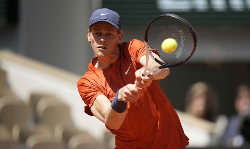 DIRECT. Roland-Garros 2024 : Sinner martyrise Alcaraz dans une demi-finale de rêve, scores et résultats