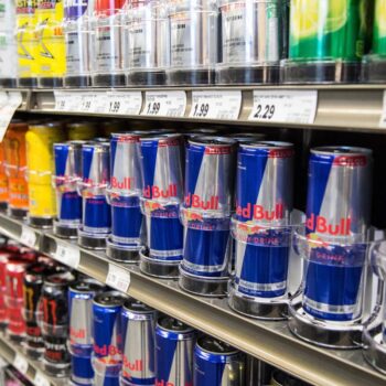 Doctors issue urgent warning to anyone who drinks energy drinks