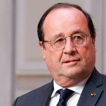 Législatives 2024 : François Hollande justifie son choix « assez inédit » de se présenter aux élections