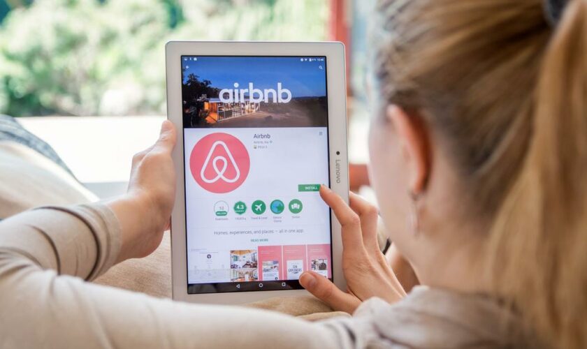 Airbnb: faut-il pénaliser les loueurs de meublés touristiques?