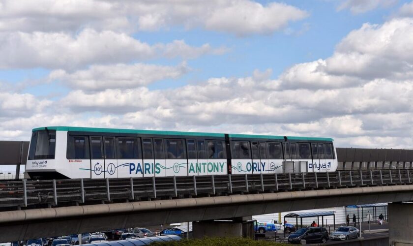 Ligne 14 du métro prolongée : quel avenir pour Orlyval et Orlybus ?