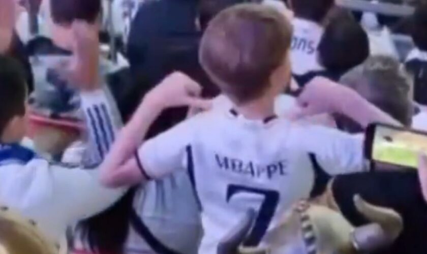 Ligue des champions : en vidéo, un jeune supporter du Real Madrid déjà avec un maillot de... Mbappé