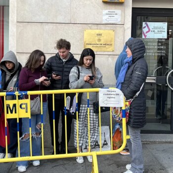 Mexicanos que votan en Madrid: "Queremos un cambio"