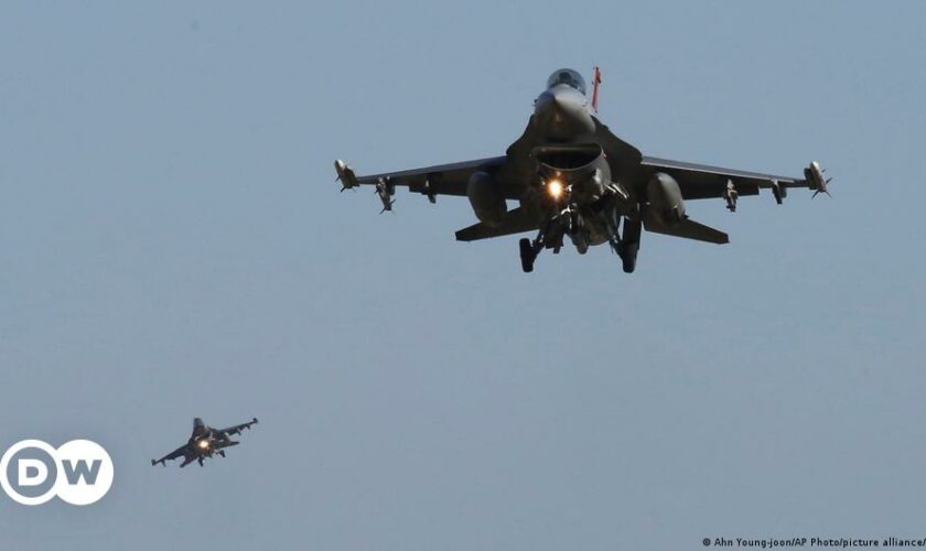 Ukraine updates: Russia push offensive as Kyiv awaits F-16s