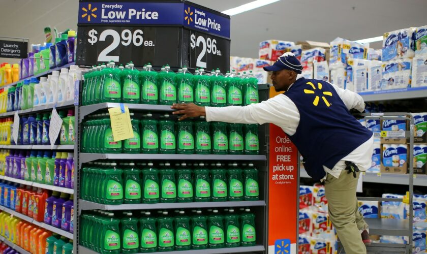 Walmart says hourly workers in U.S. are now eligible for bonuses