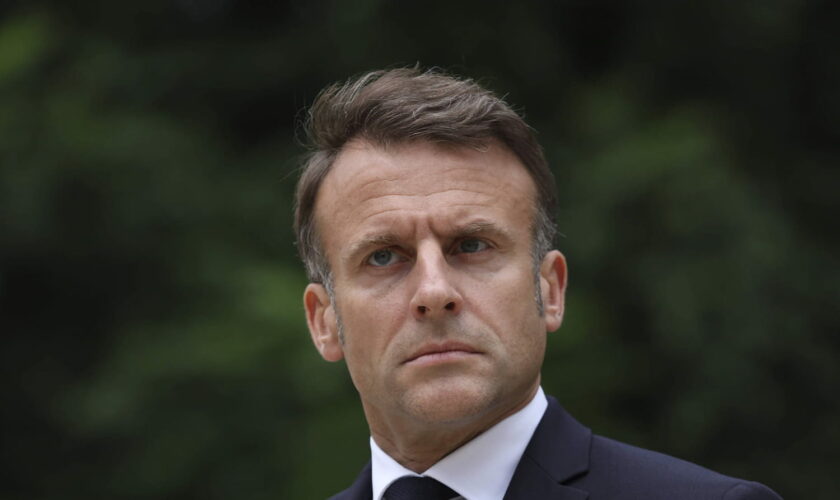 Comment Macron va choisir ou imposer un nouveau Premier ministre