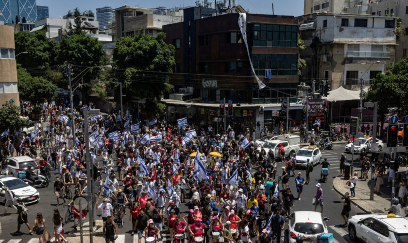 En Israël, des manifestants exhortent Netanyahu à signer un accord sur les otages