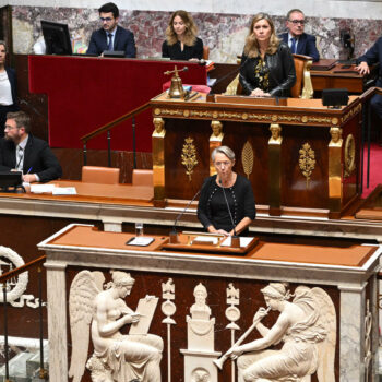 "Dès qu'il y a une crise, les femmes passent à la trappe" : la parité recule à l’Assemblée