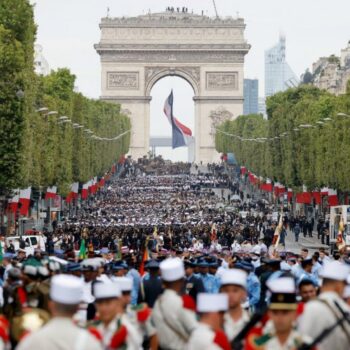 Défilé militaire du 14 juillet : les JO de Paris 2024 privent le cortège militaire des Champs-Élysées