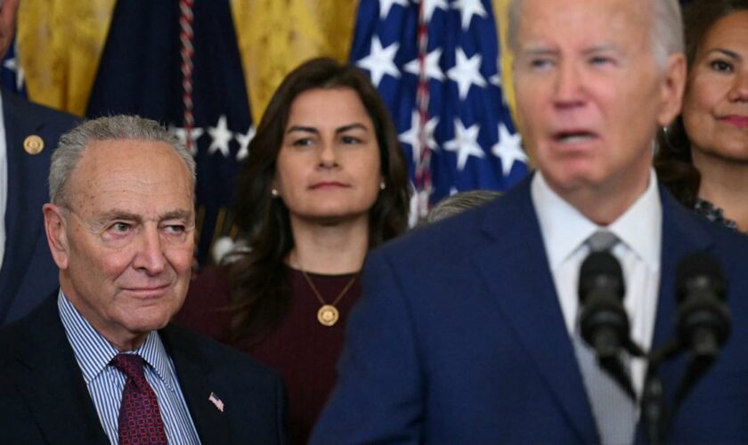 Vorsitzender der Demokraten Schumer rät Biden zum Verzicht auf Wiederwahl