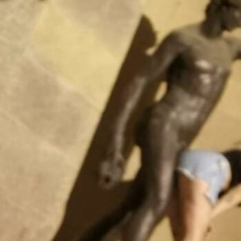 Touristin ahmt sexuelle Handlungen an Bacchus-Statue in Florenz nach