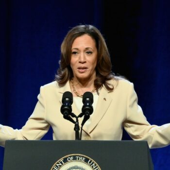 Après le retrait de Biden, quel colistier pour Kamala Harris ? Les noms qui circulent