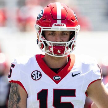 Georgia's Carson Beck appears to make relationship with Hanna Cavinder official