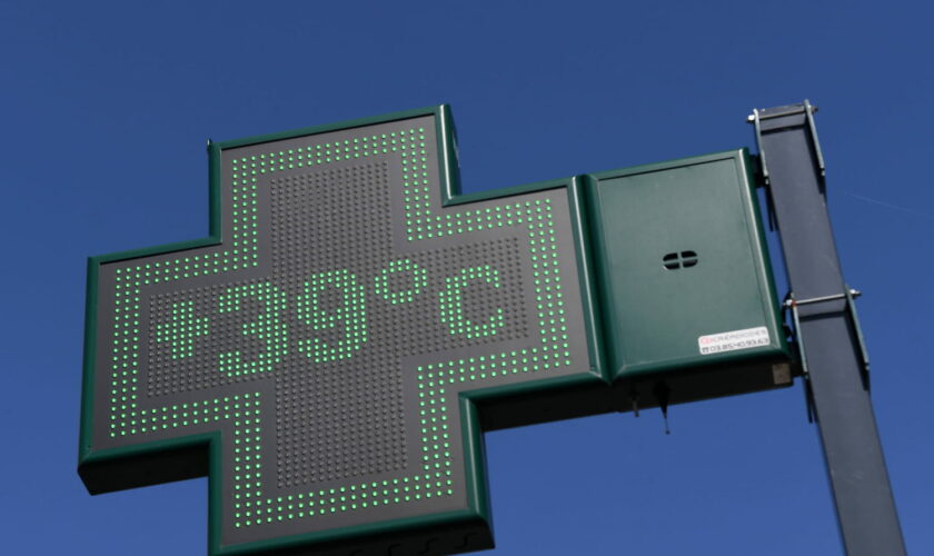 DIRECT. Canicule : 45 départements en alerte, les prévisions météo de mardi