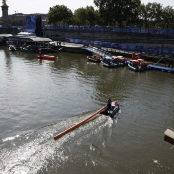 Epreuve de triathlon reportée aux JO 2024 : l’investissement de 1,4 milliard d’euros pour nettoyer la Seine n’a-t-il servi à rien ?