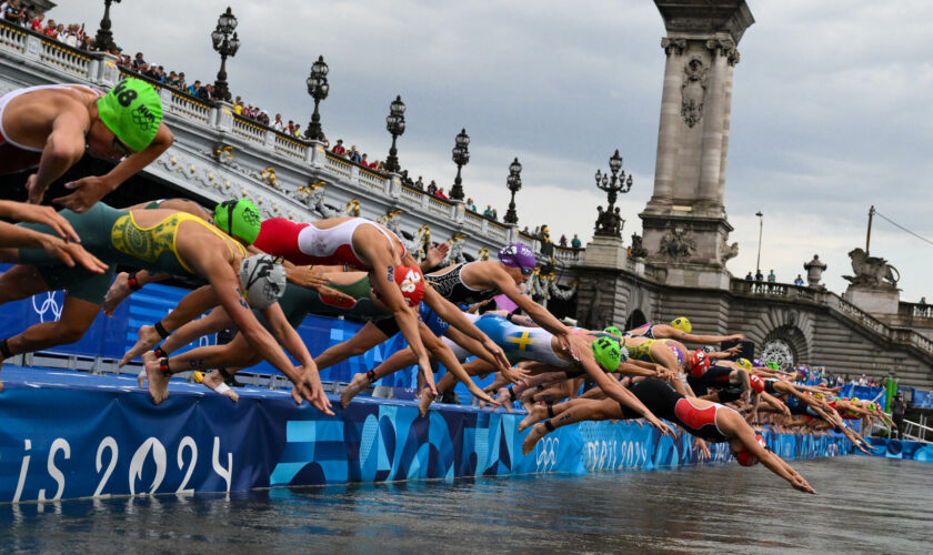 Le triathlon des JO de Paris 2024 a bien lieu, après un premier report à cause de la qualité de la Seine