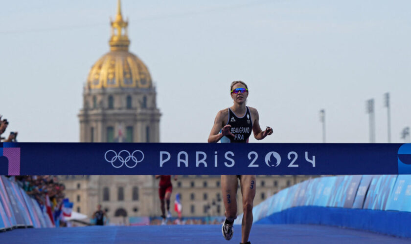 JO 2024 - Triathlon : Cassandre Beaugrand apporte une médaille d'or historique à la France