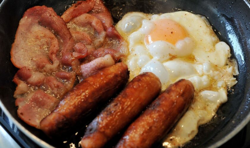 Cutting out bacon and sausages may help reduce dementia risk – study