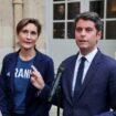 Le Premier ministre démissionnaire Gabriel Attal fait un point sur la première semaine des JO à Matignon avec à ses côtés la ministre des Sports démissionnaire Amélie Oudéa-Castera, le 31 juillet 2024