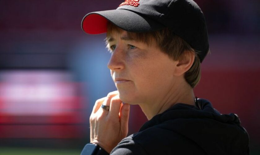 Ailien Poese ist die Trainerin der Unioner Fußballerinnen. Foto: Sebastian Christoph Gollnow/dpa