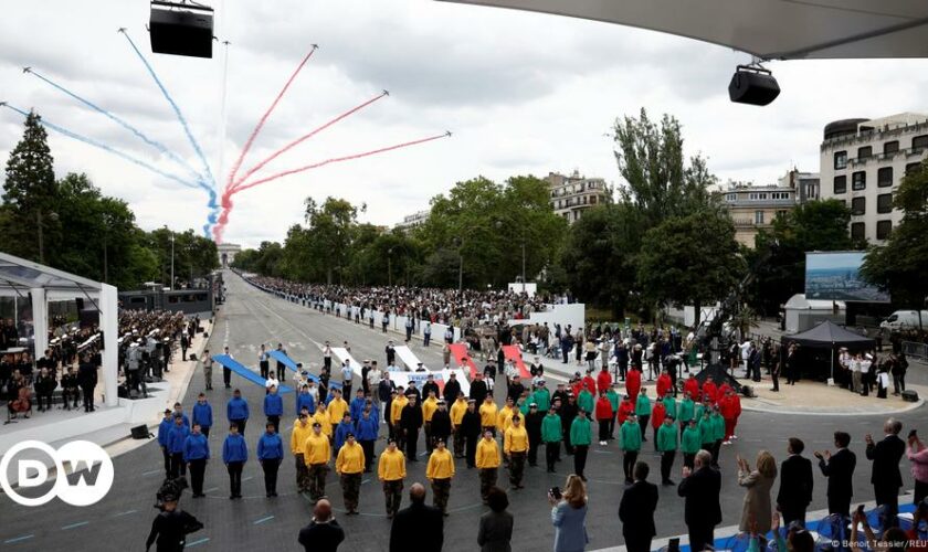 Frankreich feiert Nationalfeiertag mit weniger Tamtam