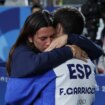 La intrahistoria del bronce de Fran 'Pinchito' Garrigós: la ausencia de Pedro Sánchez, el beso de Ana y "mensajes desagradables" desde Japón