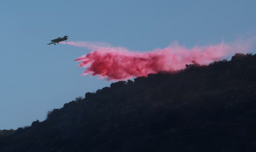 L'armée israélienne dit avoir touché une dizaine de cibles du Hezbollah au Liban