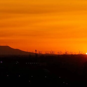 Media España está en alerta naranja por calor en una jornada protagonizada por la calima y las tormentas