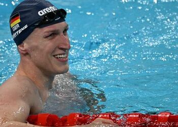 Olympia 2024: Schwimmer Lukas Märtens gewinnt erste deutsche Goldmedaille