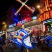 Paris: Moulin Rouge feiert Einweihung der neuen Mühlenflügel