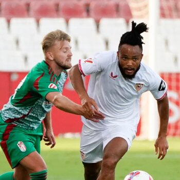 Sevilla FC - Granada CF (2-0): Con dos puñales por banda