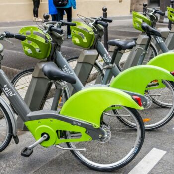 Tour de France : pour laisser une chance à ses concurrents, Tadej Pogacar finira le tour en Vélib’