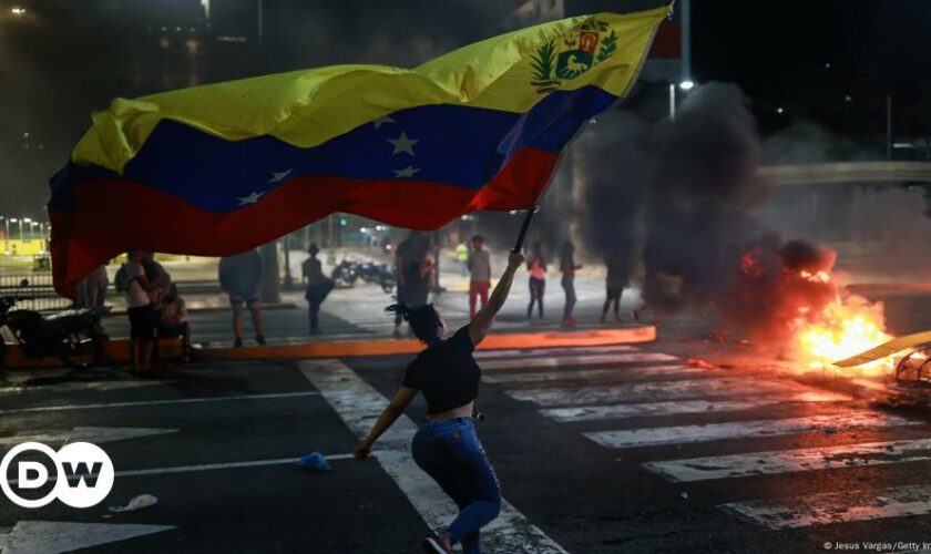 Venezuela: 6 killed, hundreds arrested in Maduro protests