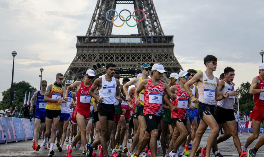 EN DIRECT - JO de Paris 2024 : les 20km marche, vingt boucles de Trocadéro pour une médaille olympique