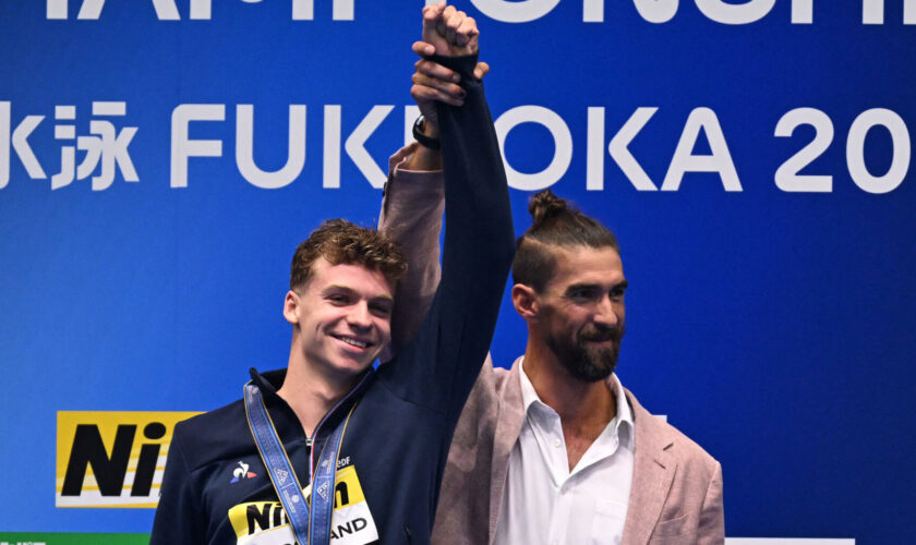 JO de Paris : Léon Marchand se rapproche encore de Michael Phelps, mais les comparer serait une erreur