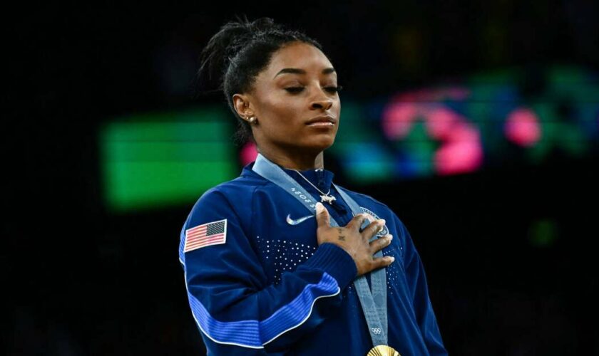 “Transcendante”, la reine Simone Biles éblouit la presse américaine