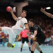 Olympische Spiele in Paris: Deutsche Handballer gewinnen gegen Spanien und erreichen Viertelfinale