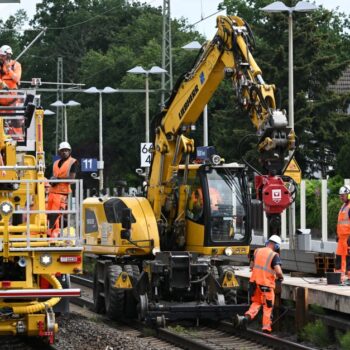 Kretschmann will Sondervermögen für Wasserstoff und Bahn