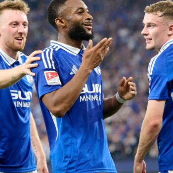 Königsblaues Zukunftsprojekt: Schalker Blitzstart in den Dauerlauf