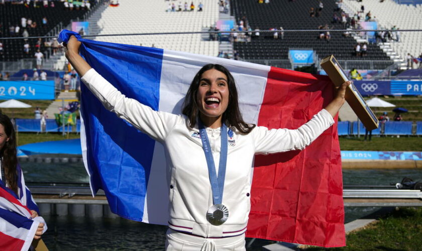 Kayak-cross aux JO de Paris 2024 : la Française Angèle Hug remporte l’argent dans un sport où «tout le monde peut gagner, tout peut arriver»