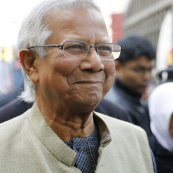 Au Bangladesh, les manifestants souhaitent voir le prix Nobel Muhammad Yunus à la tête du gouvernement intérimaire